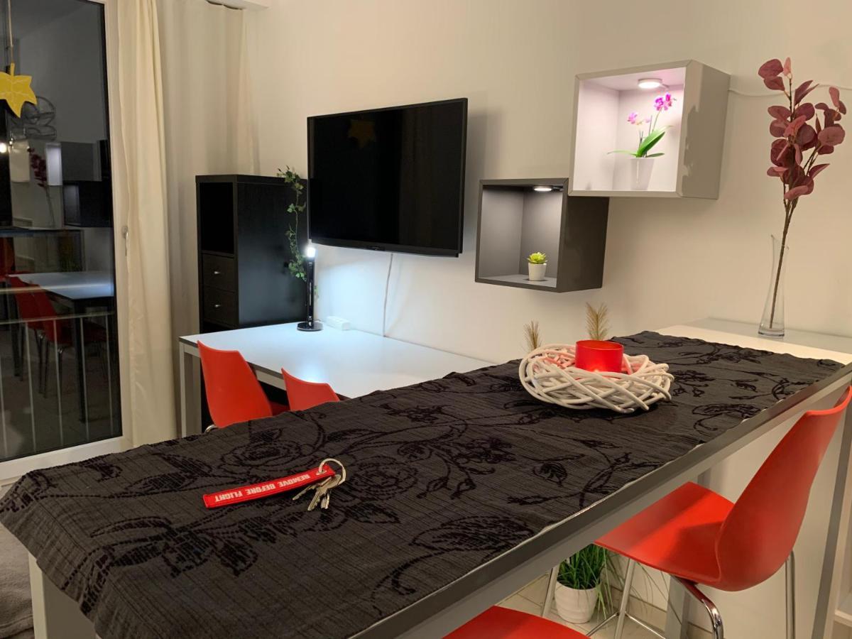 Апартаменты Exklusive WohlfüHloase By Rabe - Parkplatz & Free Netflix & Coffee-Bar Карлсруэ Экстерьер фото